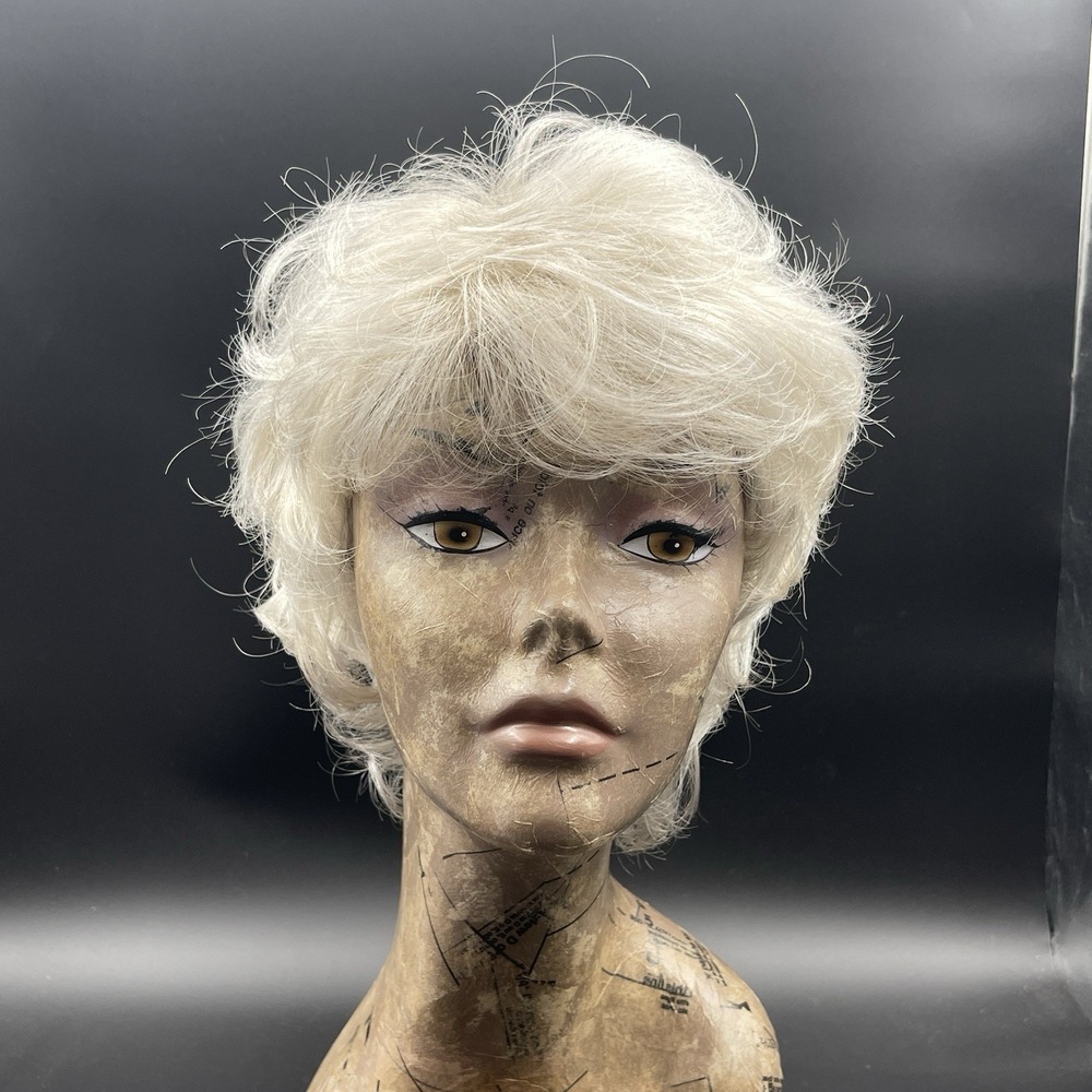 Gabor Flexlite Short‎ Layered Platinum Blonde Wig Monofilament Cap Wig - Picture 2 of 12